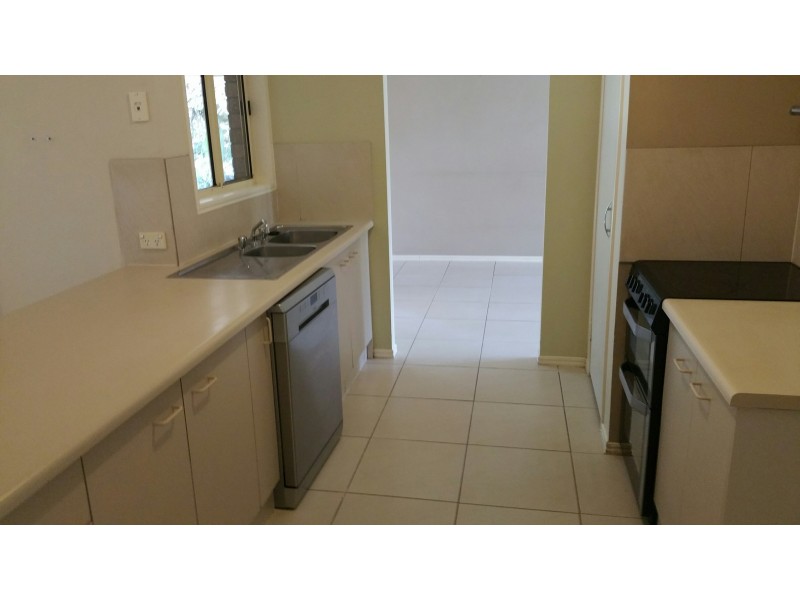 25 Floyd Court, Parkwood QLD 4214