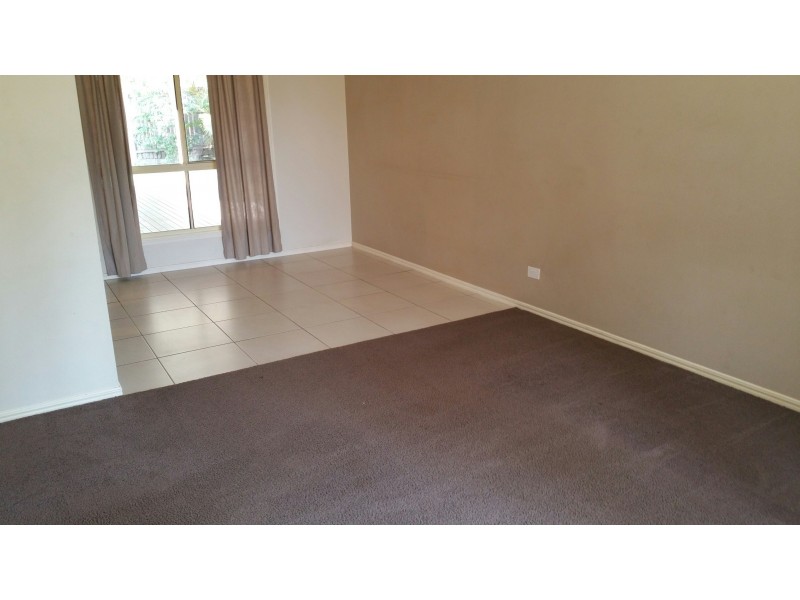 25 Floyd Court, Parkwood QLD 4214