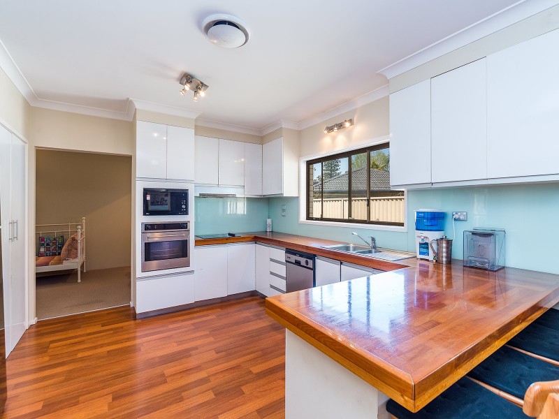 4 Pedder Place, Coombabah QLD 4216