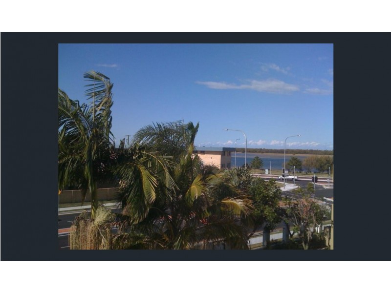 11/10 Brisbane Road, Labrador QLD 4215