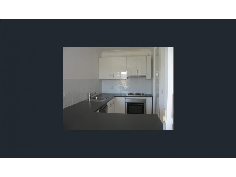 11/10 Brisbane Road, Labrador QLD 4215