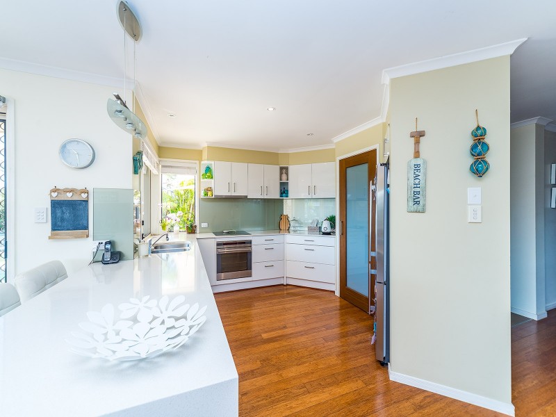 30 Walter Raleigh Crescent, Hollywell QLD 4216