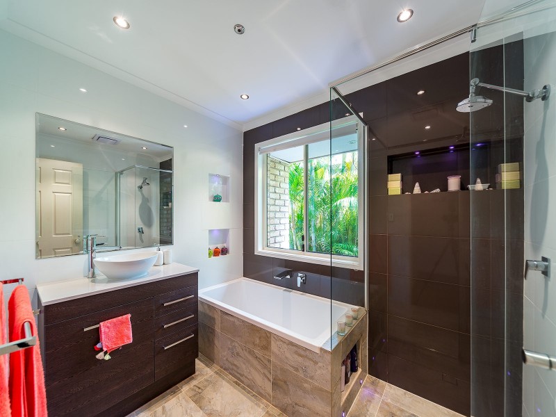 30 Walter Raleigh Crescent, Hollywell QLD 4216