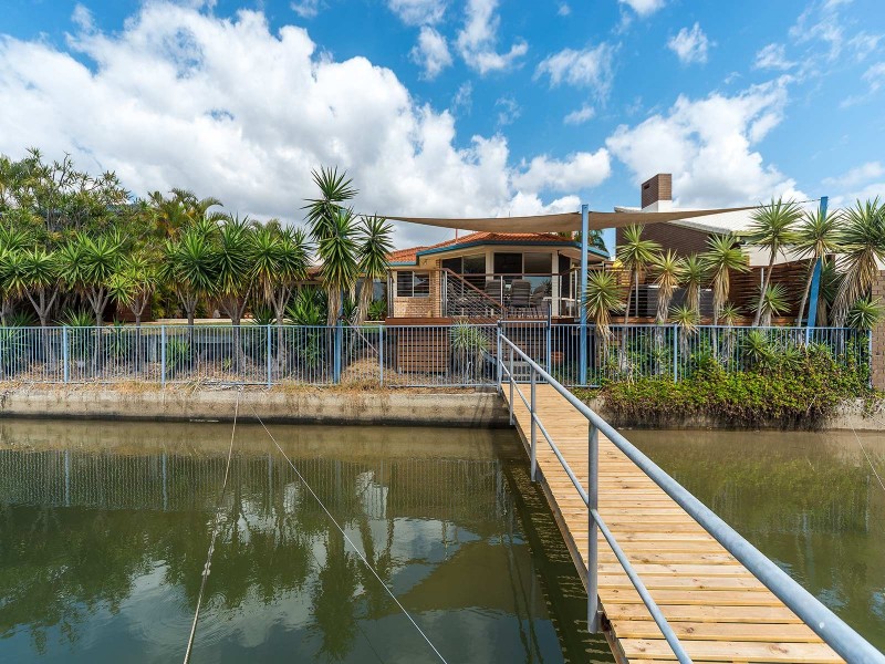 30 Walter Raleigh Crescent, Hollywell QLD 4216