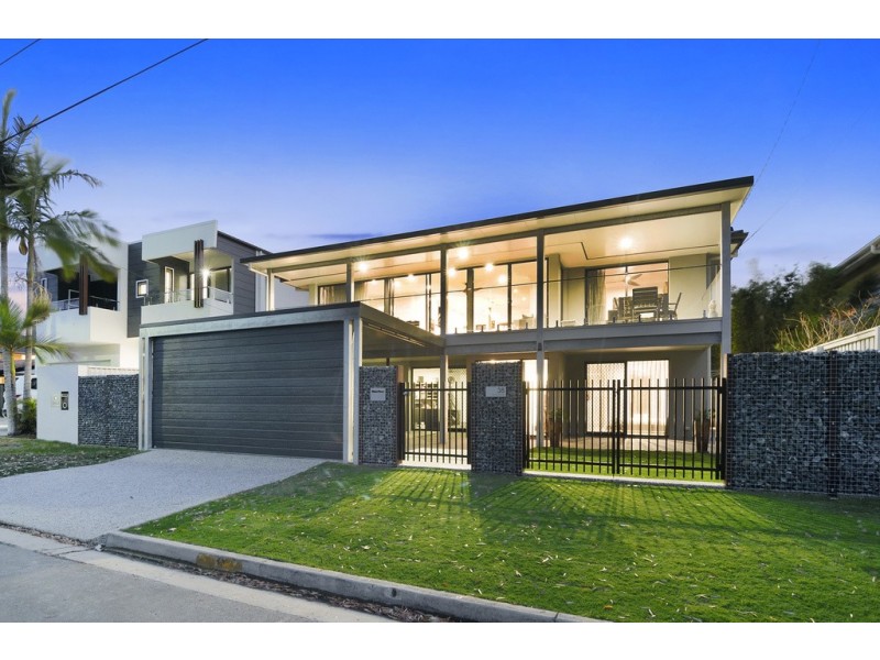 38 Scoter Avenue, Paradise Point QLD 4216