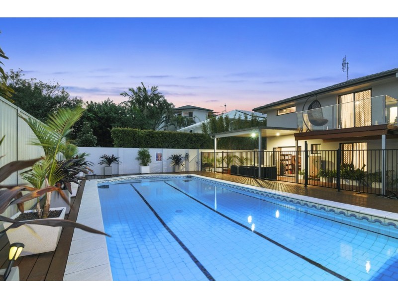 38 Scoter Avenue, Paradise Point QLD 4216