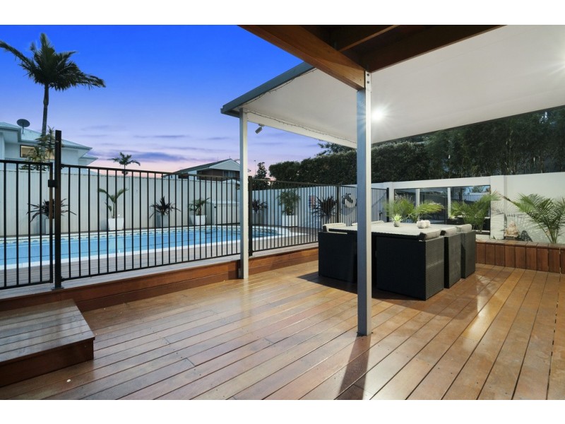 38 Scoter Avenue, Paradise Point QLD 4216