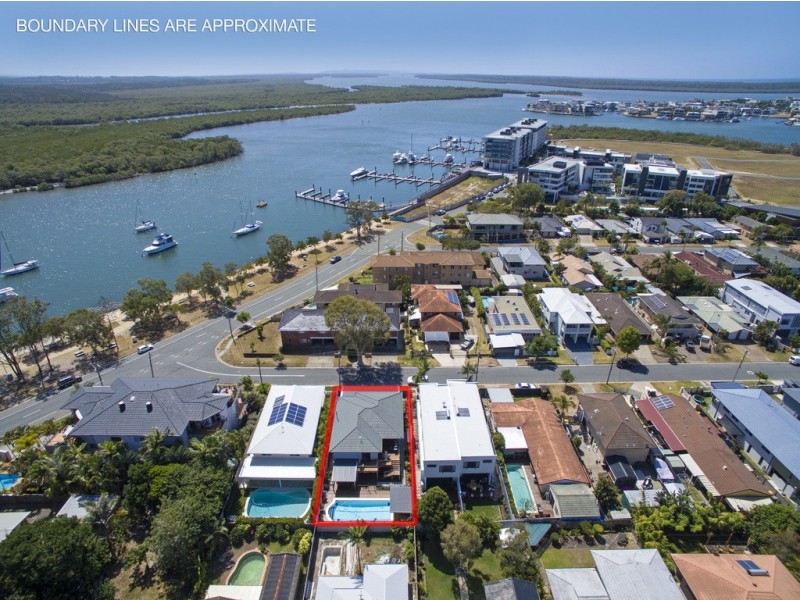 38 Scoter Avenue, Paradise Point QLD 4216