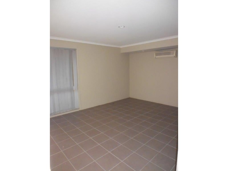 4 Crampton Court, Parkwood QLD 4214