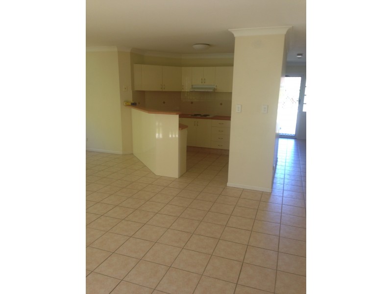 23 Leighanne Crescent, Arundel QLD 4214