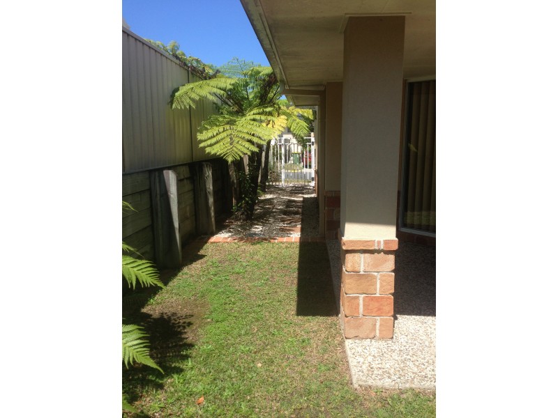 23 Leighanne Crescent, Arundel QLD 4214