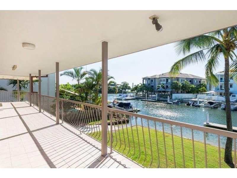 21 Madang Crescent, Runaway Bay QLD 4216