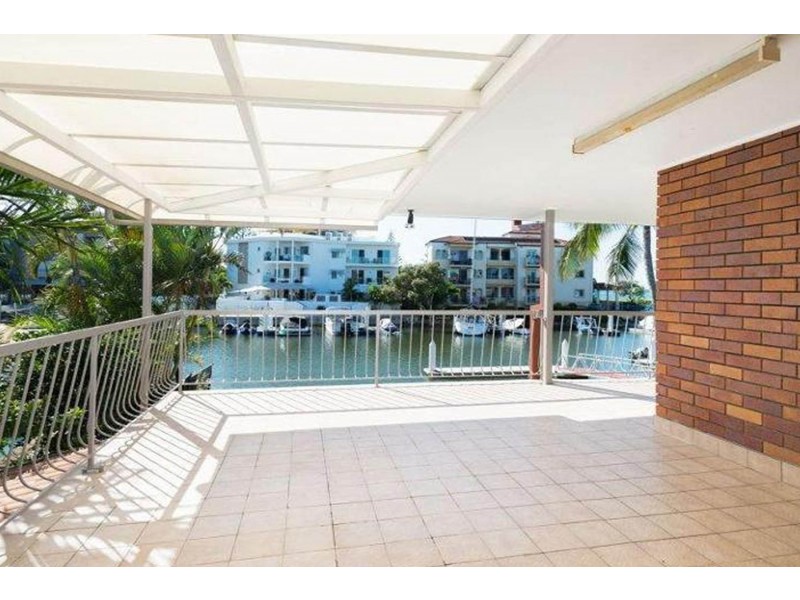 21 Madang Crescent, Runaway Bay QLD 4216
