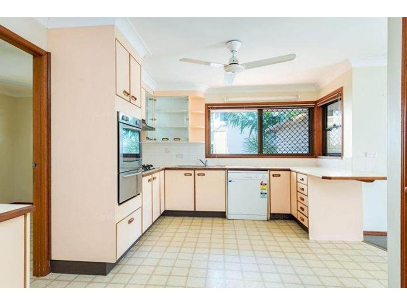 21 Madang Crescent, Runaway Bay QLD 4216