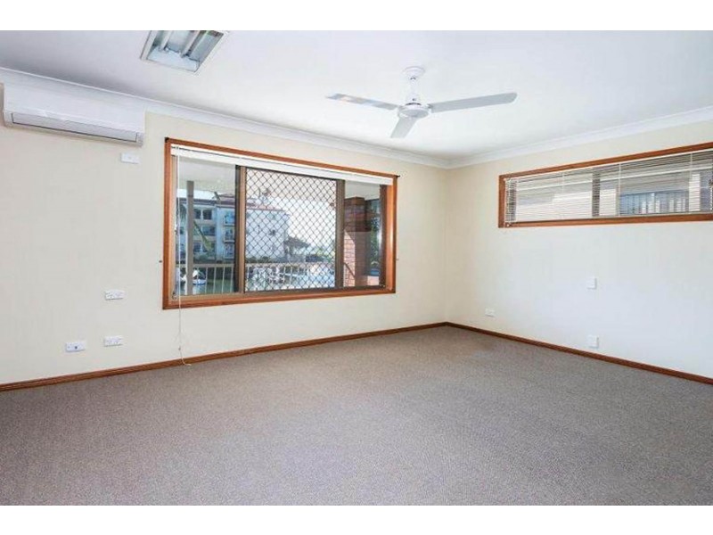 21 Madang Crescent, Runaway Bay QLD 4216