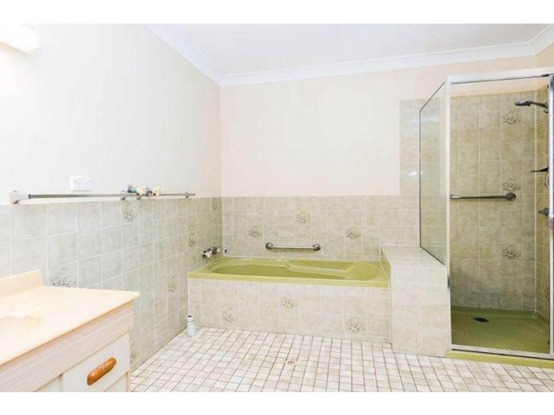 21 Madang Crescent, Runaway Bay QLD 4216