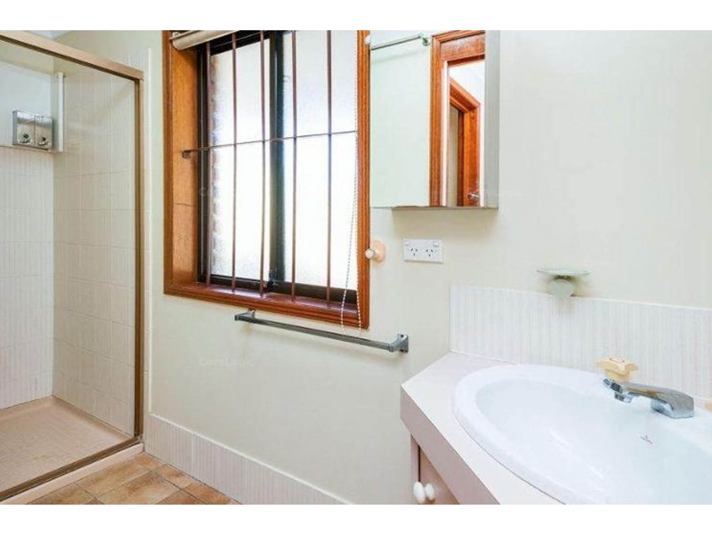21 Madang Crescent, Runaway Bay QLD 4216