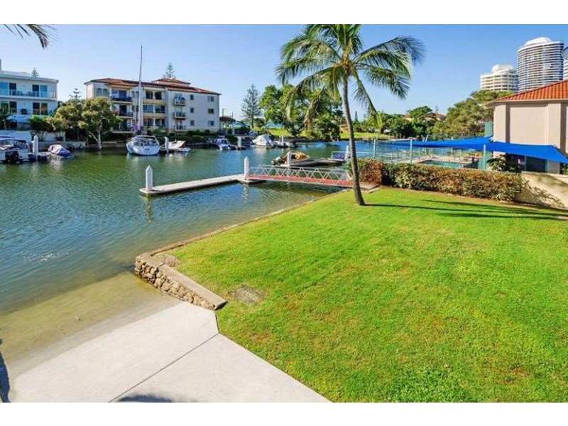 21 Madang Crescent, Runaway Bay QLD 4216