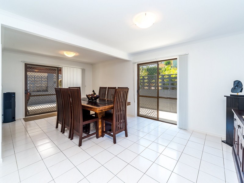 9 Clifton Street, Biggera Waters QLD 4216