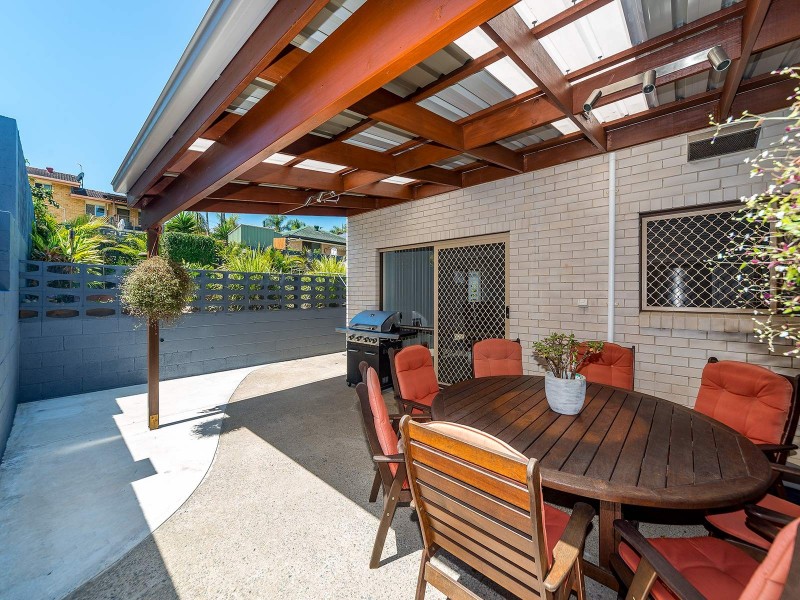 9 Clifton Street, Biggera Waters QLD 4216