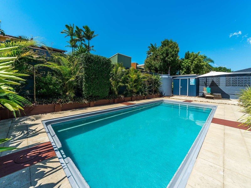 9 Clifton Street, Biggera Waters QLD 4216