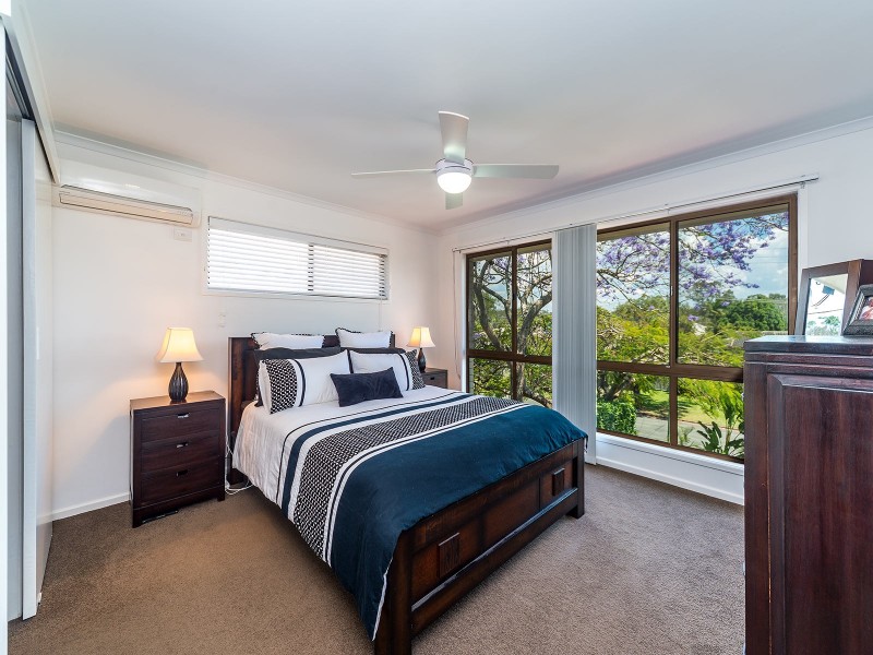 9 Clifton Street, Biggera Waters QLD 4216