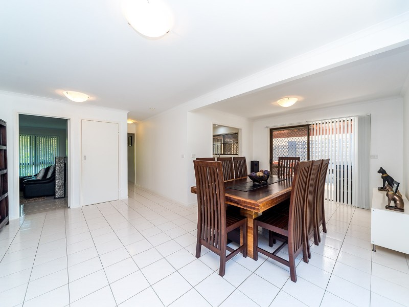 9 Clifton Street, Biggera Waters QLD 4216