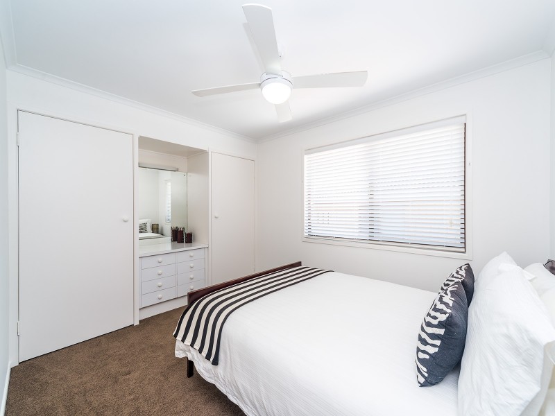 9 Clifton Street, Biggera Waters QLD 4216