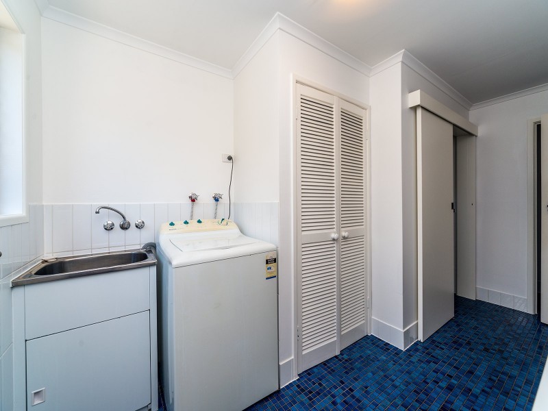 9 Clifton Street, Biggera Waters QLD 4216