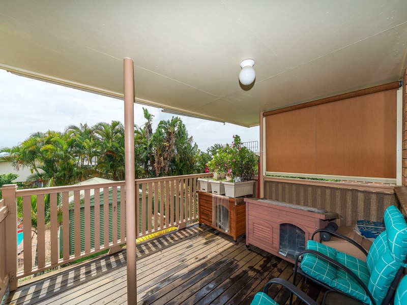 15 Donald Avenue, Paradise Point QLD 4216
