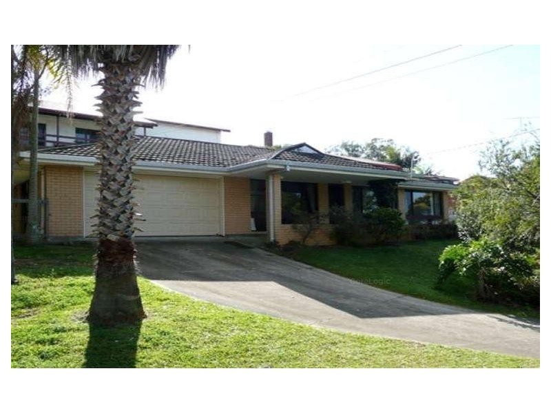 23 Loweana Street, Southport QLD 4215