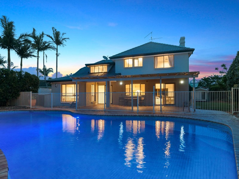 20 Cockleshell Court, Runaway Bay QLD 4216