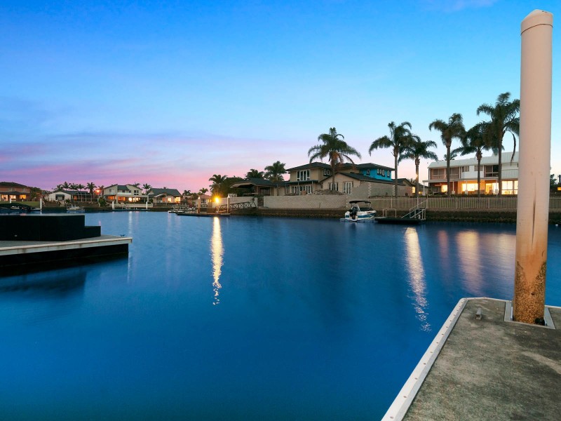 20 Cockleshell Court, Runaway Bay QLD 4216