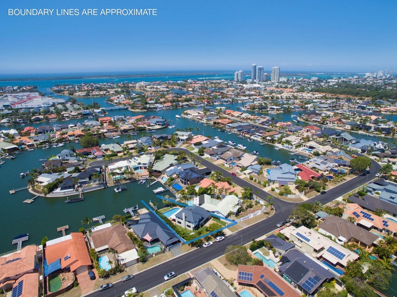 20 Cockleshell Court, Runaway Bay QLD 4216