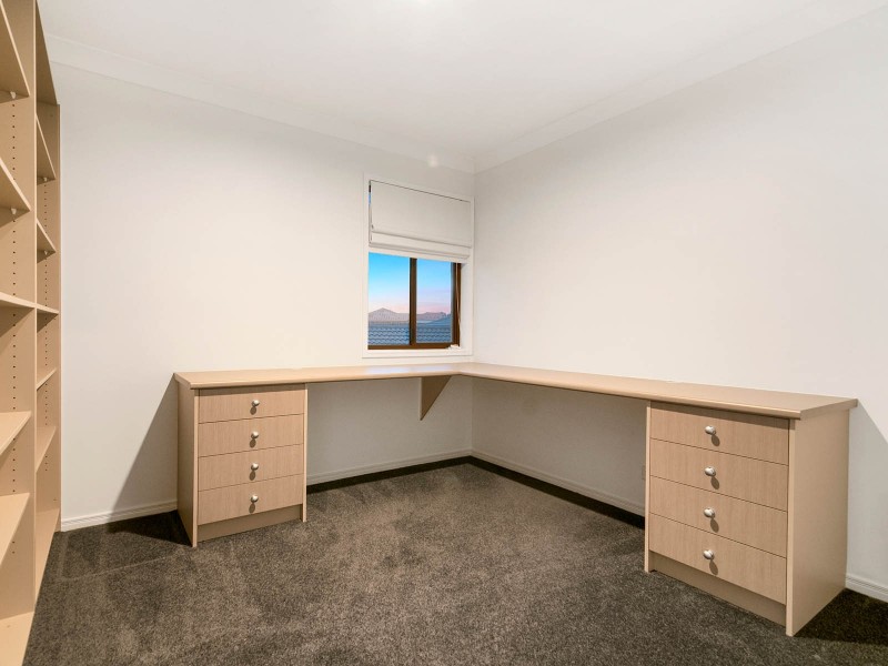 20 Cockleshell Court, Runaway Bay QLD 4216