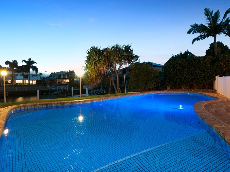 20 Cockleshell Court, Runaway Bay QLD 4216