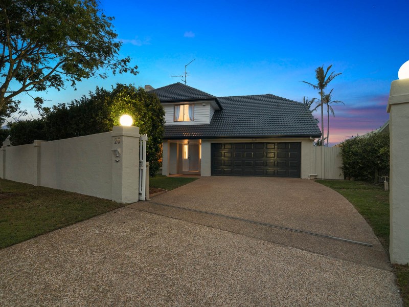 20 Cockleshell Court, Runaway Bay QLD 4216