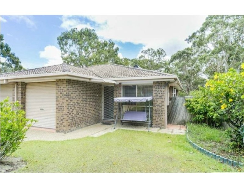 2/4 Nina Parade, Arundel QLD 4214