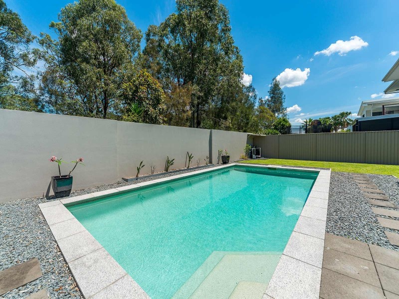 7 Fleetwood Court, Helensvale QLD 4212