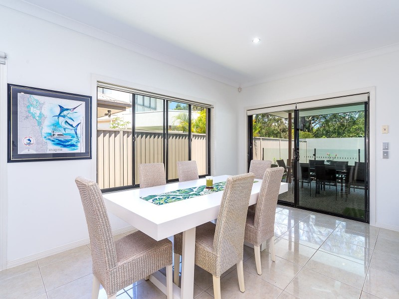 7 Fleetwood Court, Helensvale QLD 4212