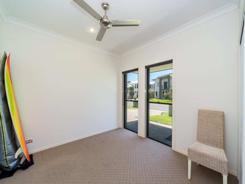 7 Fleetwood Court, Helensvale QLD 4212