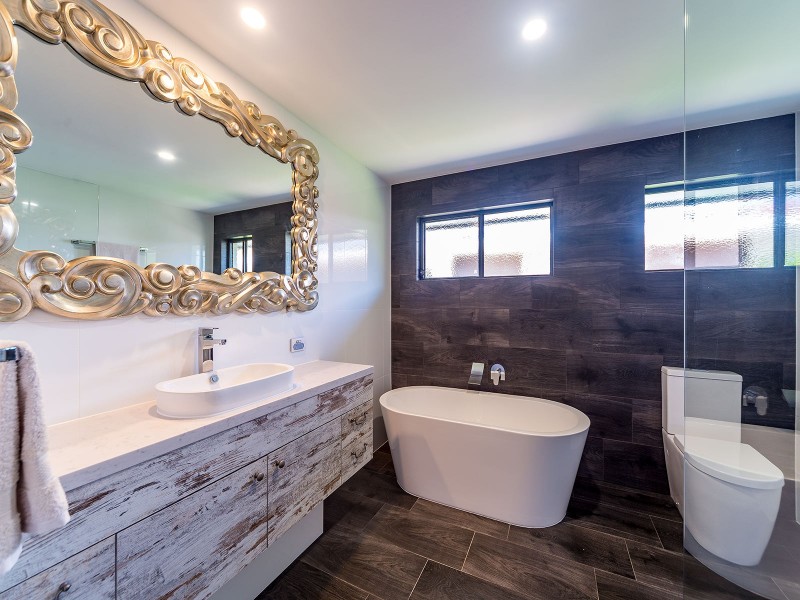 12 Hyacinth Avenue, Hollywell QLD 4216