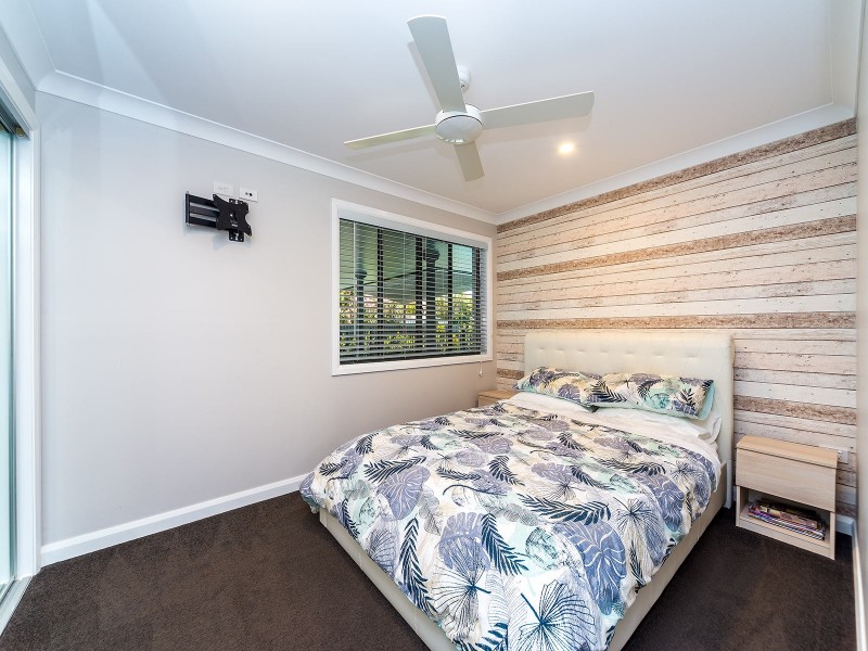 12 Hyacinth Avenue, Hollywell QLD 4216