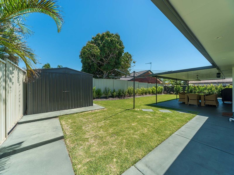 12 Hyacinth Avenue, Hollywell QLD 4216