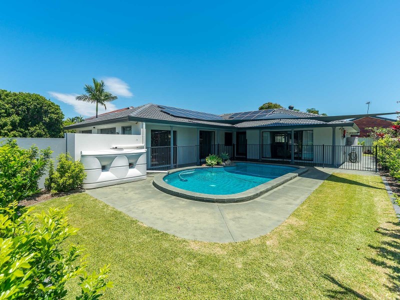 12 Hyacinth Avenue, Hollywell QLD 4216