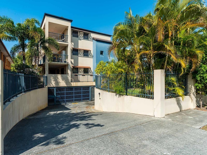 9/31 Middle Street, Labrador QLD 4215