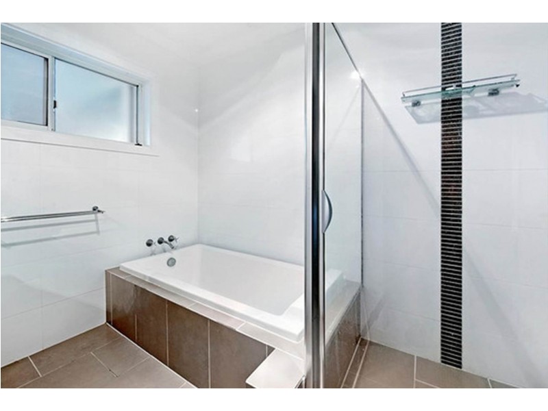 10 Bluegum Avenue, Hollywell QLD 4216