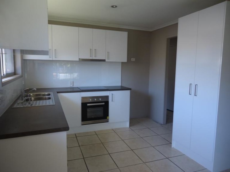 148 Government Road, Labrador QLD 4215