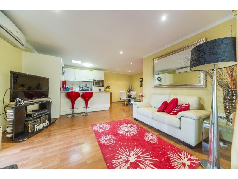 1/34 Kangaroo Avenue, Coombabah QLD 4216