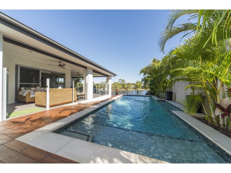 19 Manacor Place, Coombabah QLD 4216